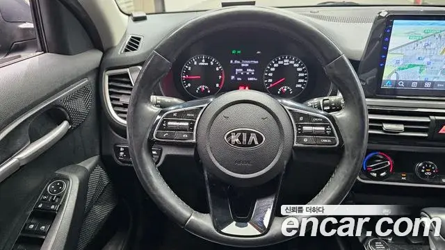 Kia Seltos 2021 — ფოტო 1/33