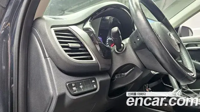 Kia Seltos 2021 — ფოტო 18/33