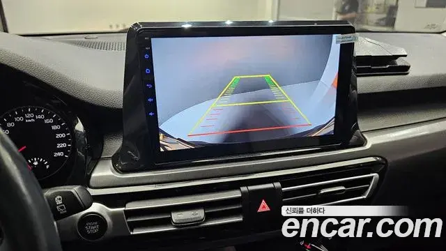 Kia Seltos 2021 — ფოტო 9/33