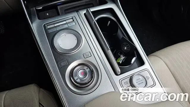 Genesis GV80 2020 — ფოტო 28/41