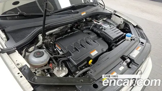 Volkswagen Tiguan 2020 — ფოტო 6/20