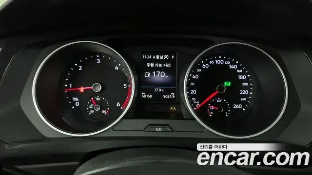 Volkswagen Tiguan 2020 — ფოტო 17/20