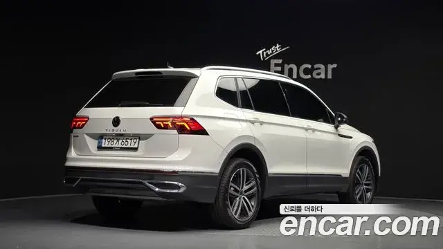 Volkswagen Tiguan Allspace 2024 — Фото 2/20