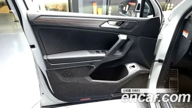 Volkswagen Tiguan Allspace 2024 — Şəkil 35/36