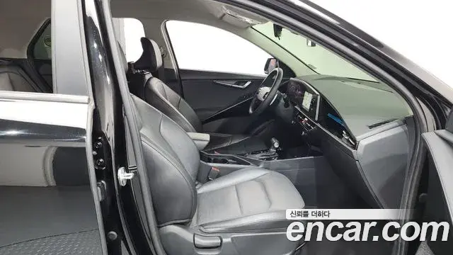 Kia Niro 2022 — Photo 22/33