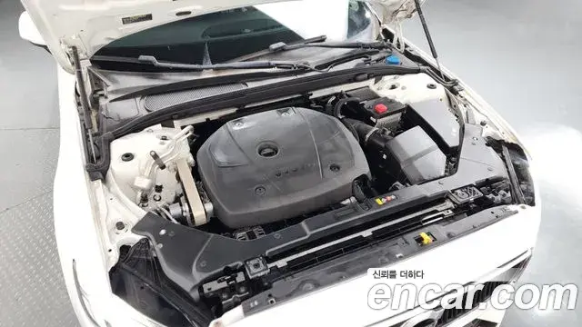 Volvo S60 2020 — ფოტო 3/36