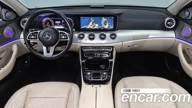Mercedes-Benz E-Class 2018 — Photo 16/20