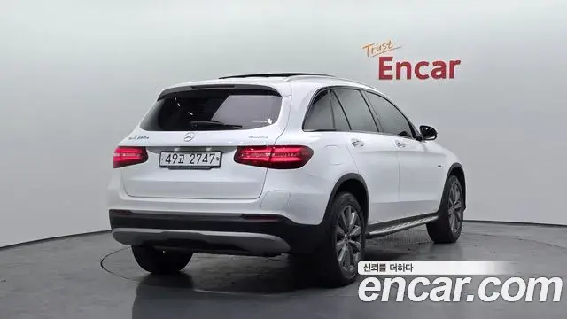 Mercedes-Benz GLC-Class 2018 — Photo 20/36