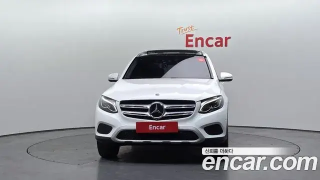 Mercedes-Benz GLC-Class 2018 — Photo 25/36
