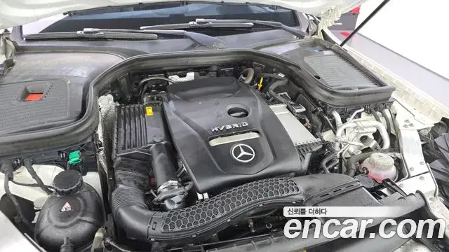 Mercedes-Benz GLC-Class 2018 — Photo 17/36