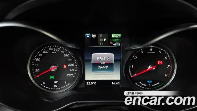 Mercedes-Benz GLC-Class 2018 — Photo 19/36