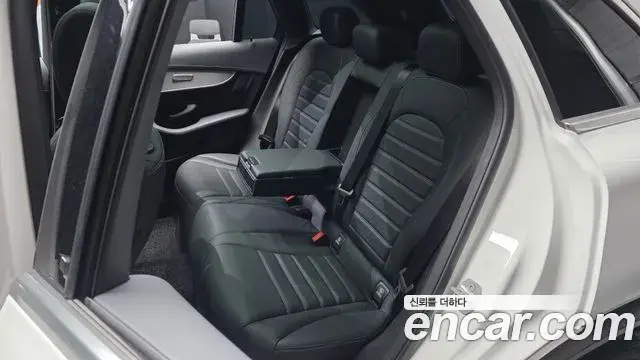 Mercedes-Benz GLC-Class 2021 — Photo 14/32
