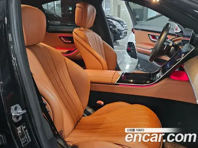 Mercedes-Benz S-Class 2022 — Photo 18/20