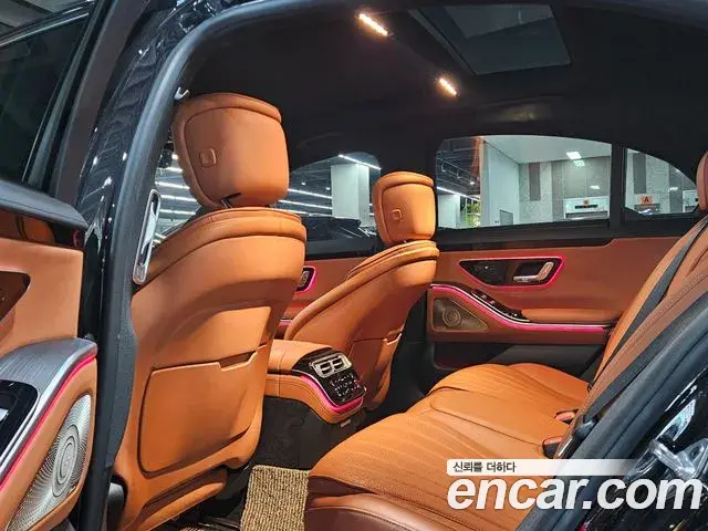 Mercedes-Benz S-Class 2022 — Photo 15/20