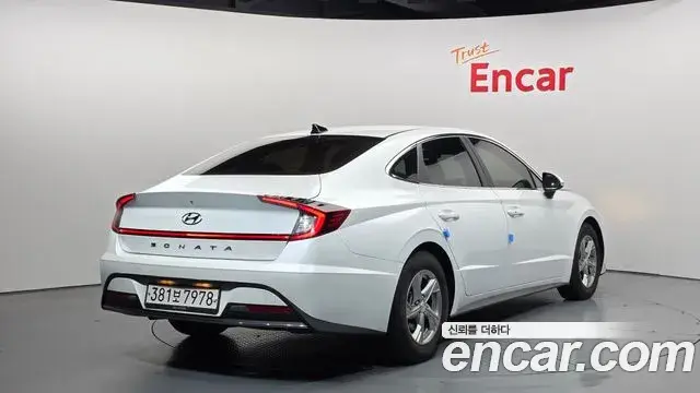 Hyundai Sonata Hybrid 2021 — Photo 2/20