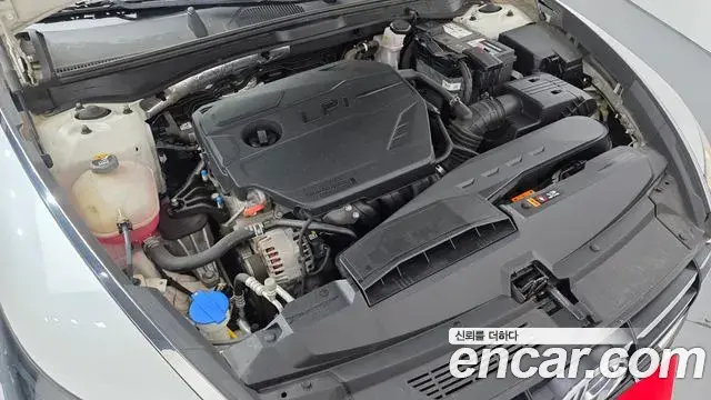 Hyundai Sonata Hybrid 2021 — Photo 11/20