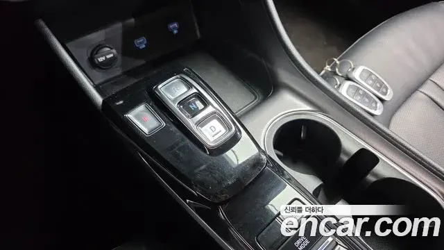 Hyundai Sonata Hybrid 2021 — Photo 3/20