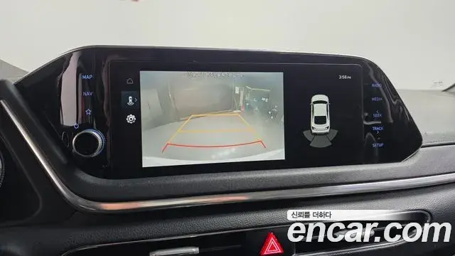 Hyundai Sonata Hybrid 2021 — Photo 7/20