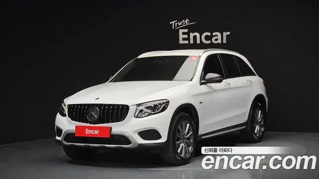 Mercedes-Benz GLC-Class 2018 — Photo 7/20