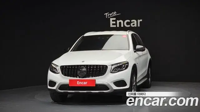 Mercedes-Benz GLC-Class 2018 — Photo 10/20