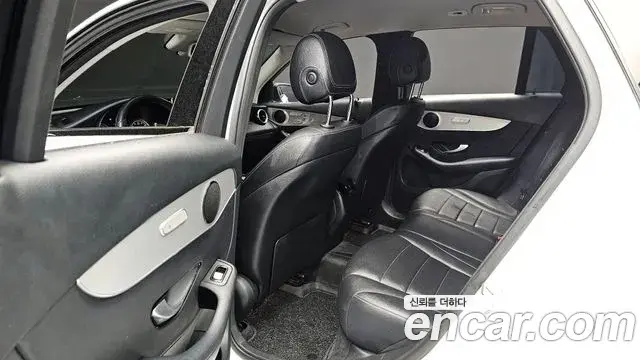 Mercedes-Benz GLC-Class 2018 — Photo 20/20