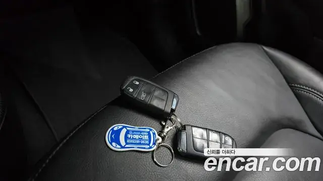 Jeep Renegade 2019 — ფოტო 23/35