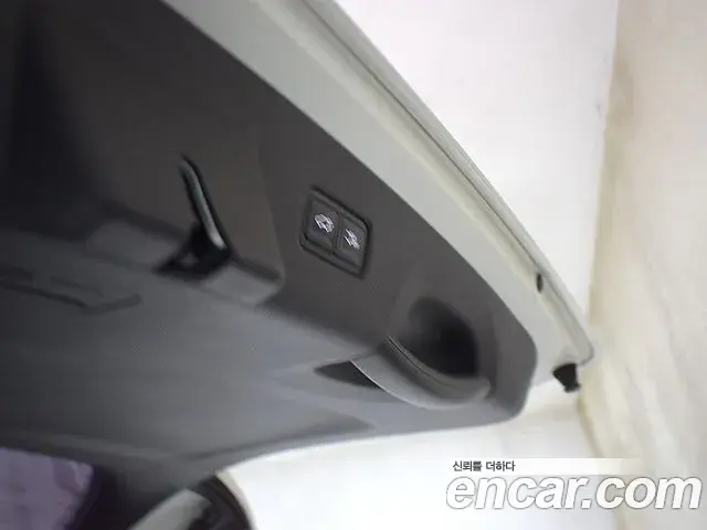 Kia Carnival 2021 — ფოტო 5/20