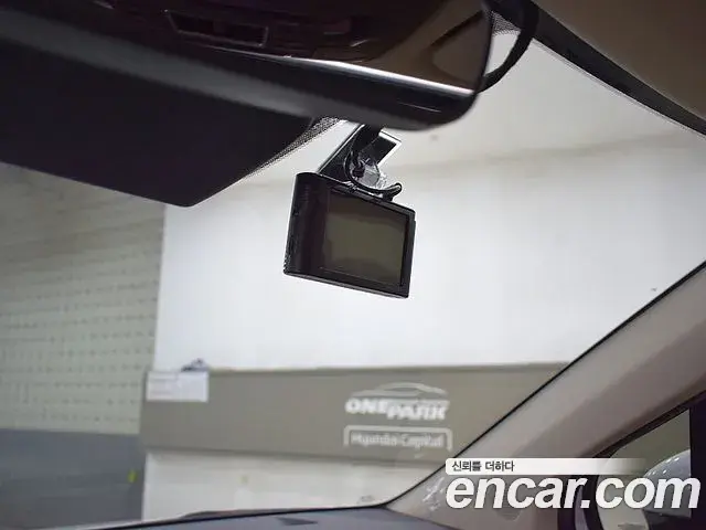 Kia Carnival 2021 — ფოტო 9/20
