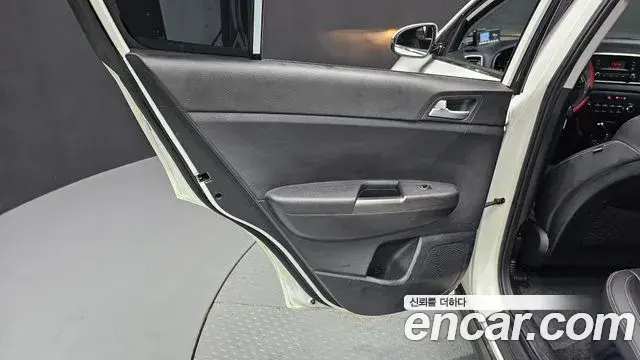 Kia Sportage The Bold 2019 — Şəkil 11/32