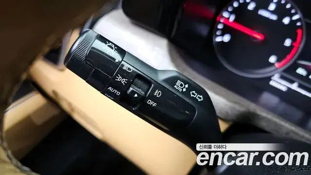 Kia Sorento 2020 — Şəkil 32/34