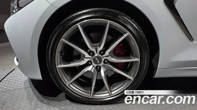 Genesis G70 2018 — Şəkil 17/20
