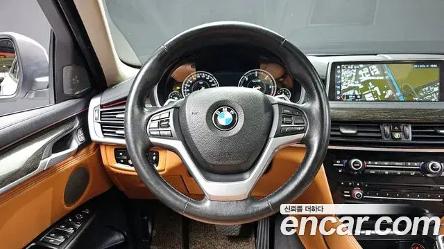 BMW X6 2018 — Şəkil 26/34