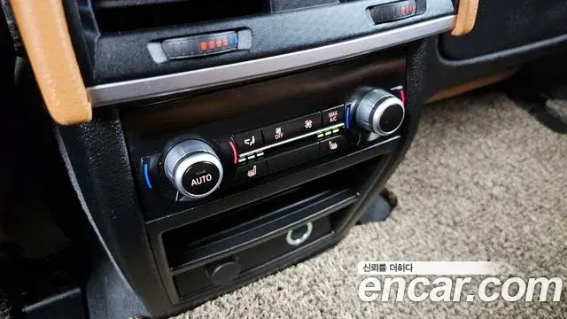 BMW X6 2018 — Şəkil 12/34