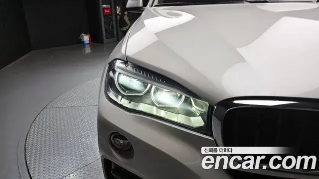 BMW X6 2018 — Şəkil 19/34