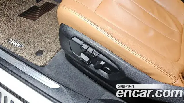BMW X6 2018 — Şəkil 15/34
