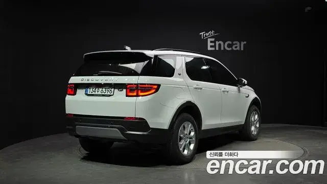 Land Rover Discovery Sport 2022 — Фото 2/20