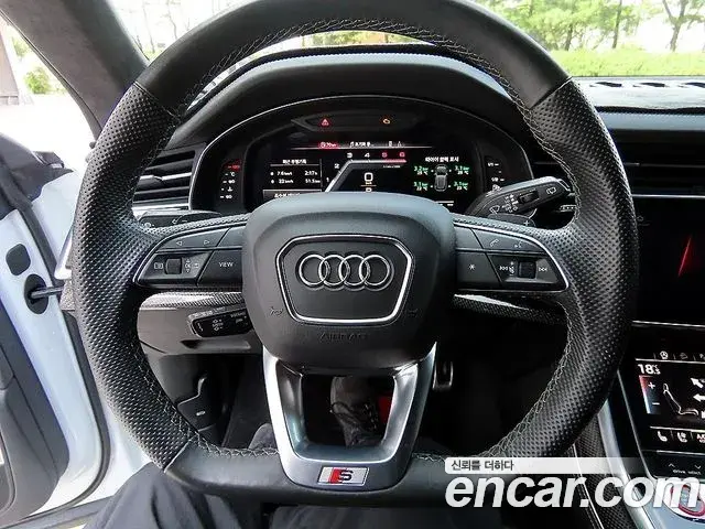 Audi SQ8 2020 — ფოტო 10/20