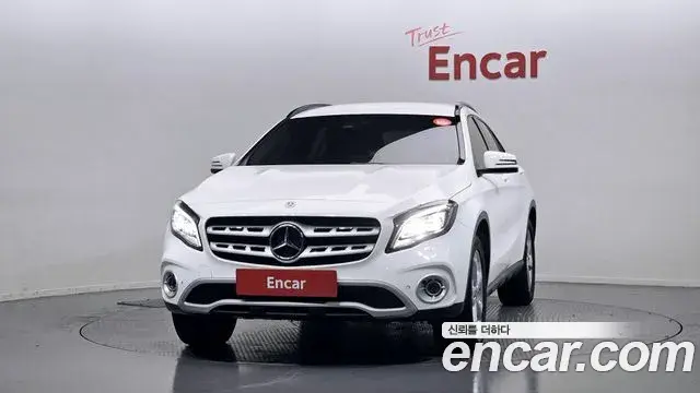 Mercedes-Benz GLA-Class 2018 — Photo 19/31