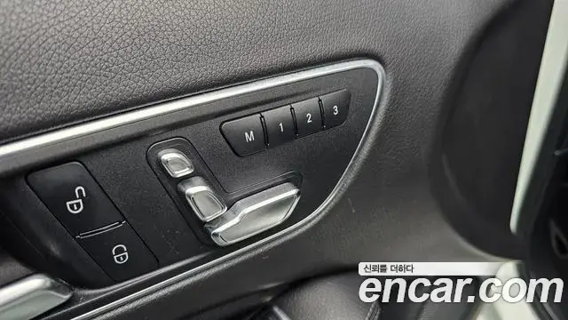 Mercedes-Benz GLA-Class 2018 — Photo 15/31