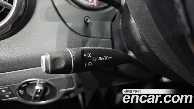 Mercedes-Benz GLA-Class 2018 — Photo 2/31