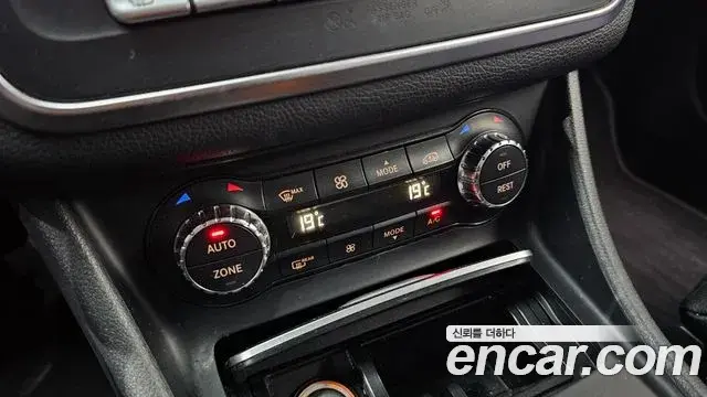 Mercedes-Benz GLA-Class 2018 — Photo 8/31