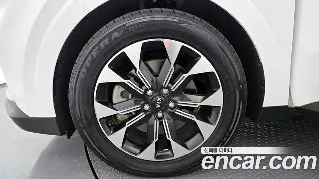Kia Carnival 2020 — Photo 9/31