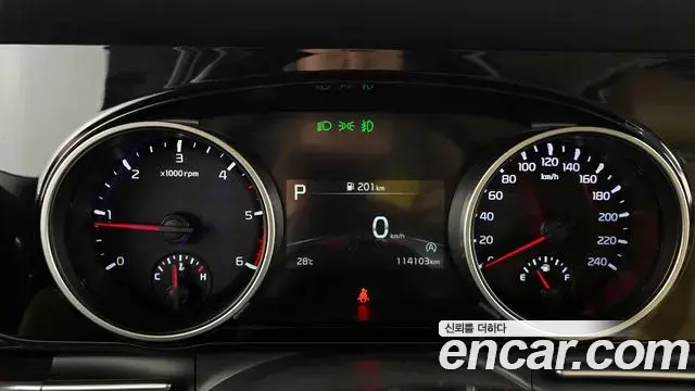 Kia Carnival 2020 — Photo 17/31