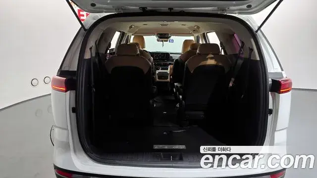 Kia Carnival 2020 — Photo 10/31