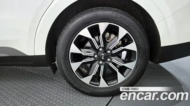 Kia Carnival 2020 — Photo 29/31