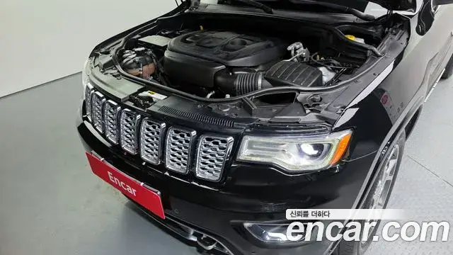 Jeep Grand Cherokee 2020 — Photo 1/20