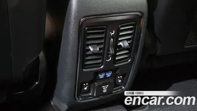 Jeep Grand Cherokee 2020 — Photo 17/20
