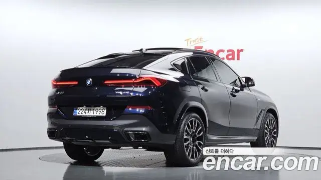 BMW X6 2025 — Фото 1/20