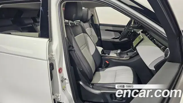 Land Rover Range Rover Evoque 2025 — Фото 12/20