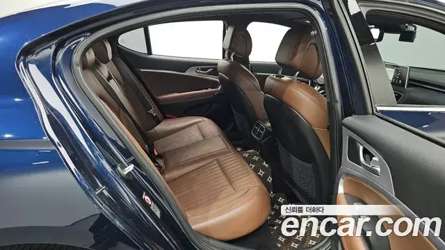 Genesis G70 2018 — Şəkil 28/33